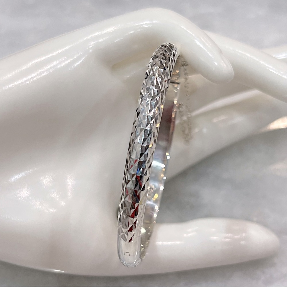 Sterling Silver Diamond Cut Bangle Bracelet - Picture 6 of 14